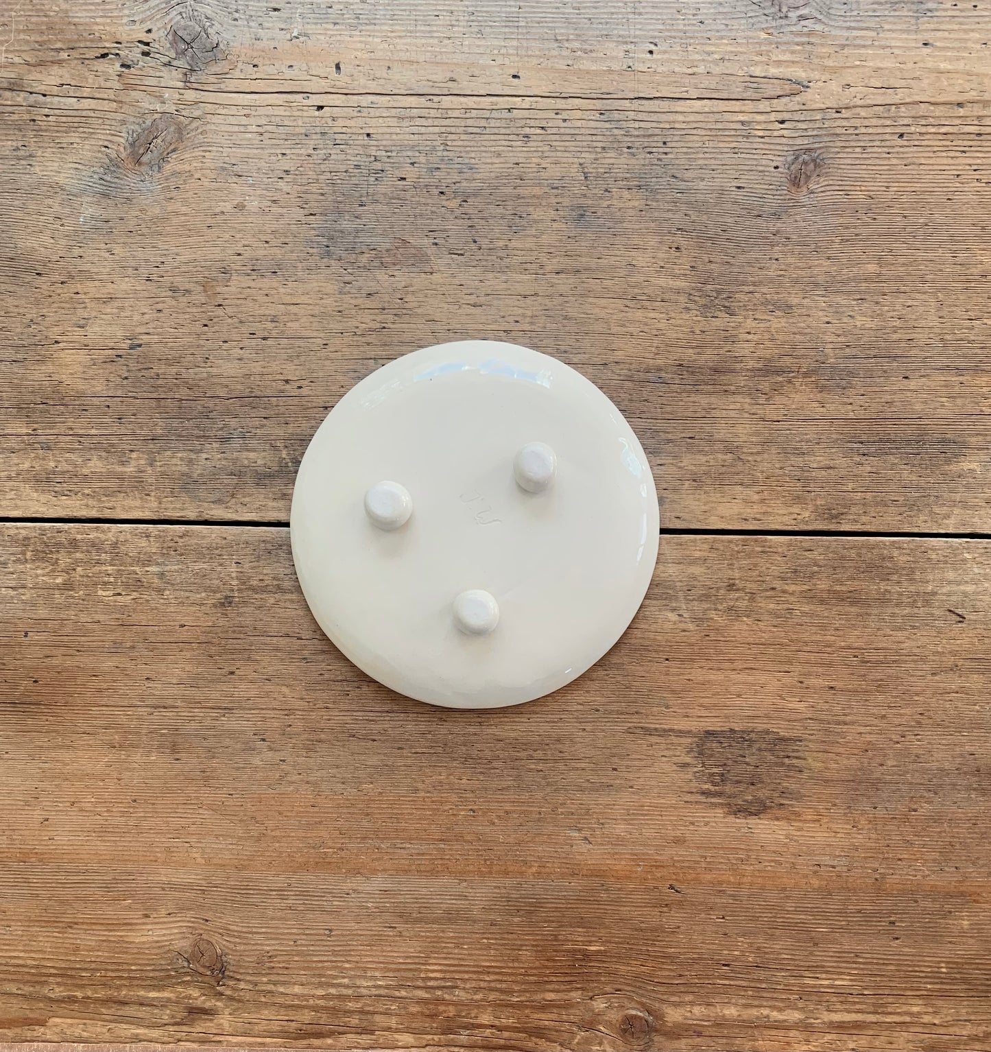 Small Grape Plate on round feet