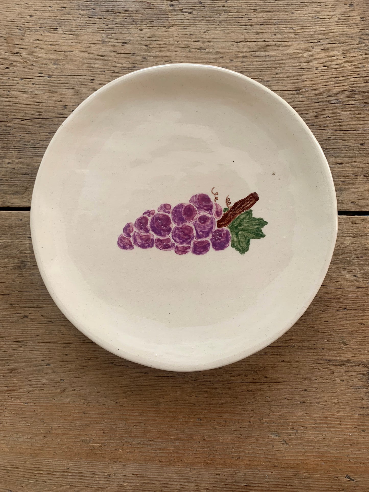 Small Grape Plate on round feet